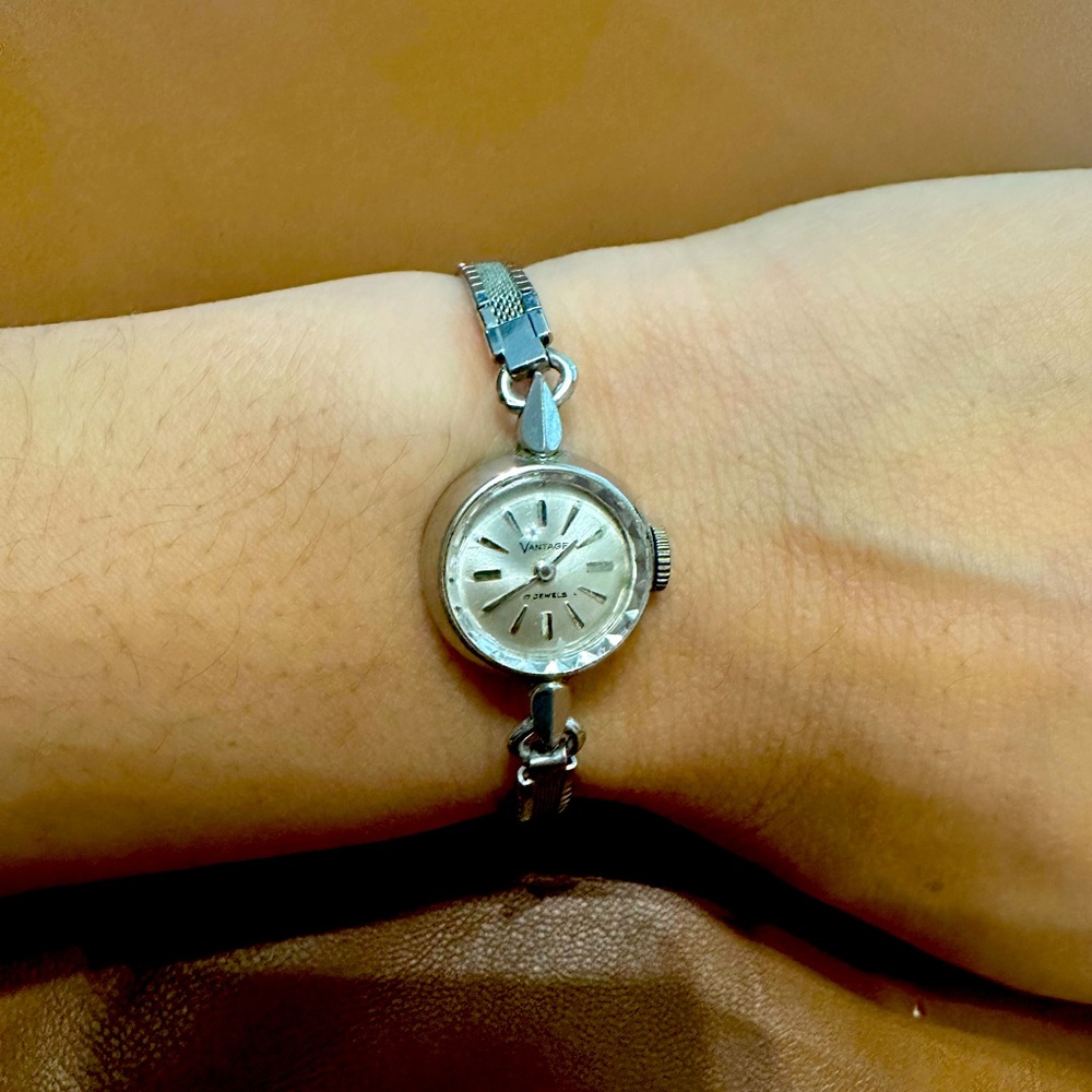 Vintage silver vantage watch